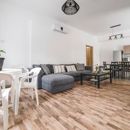 Stelios Place - 3 Bedroom Apartment Limassol